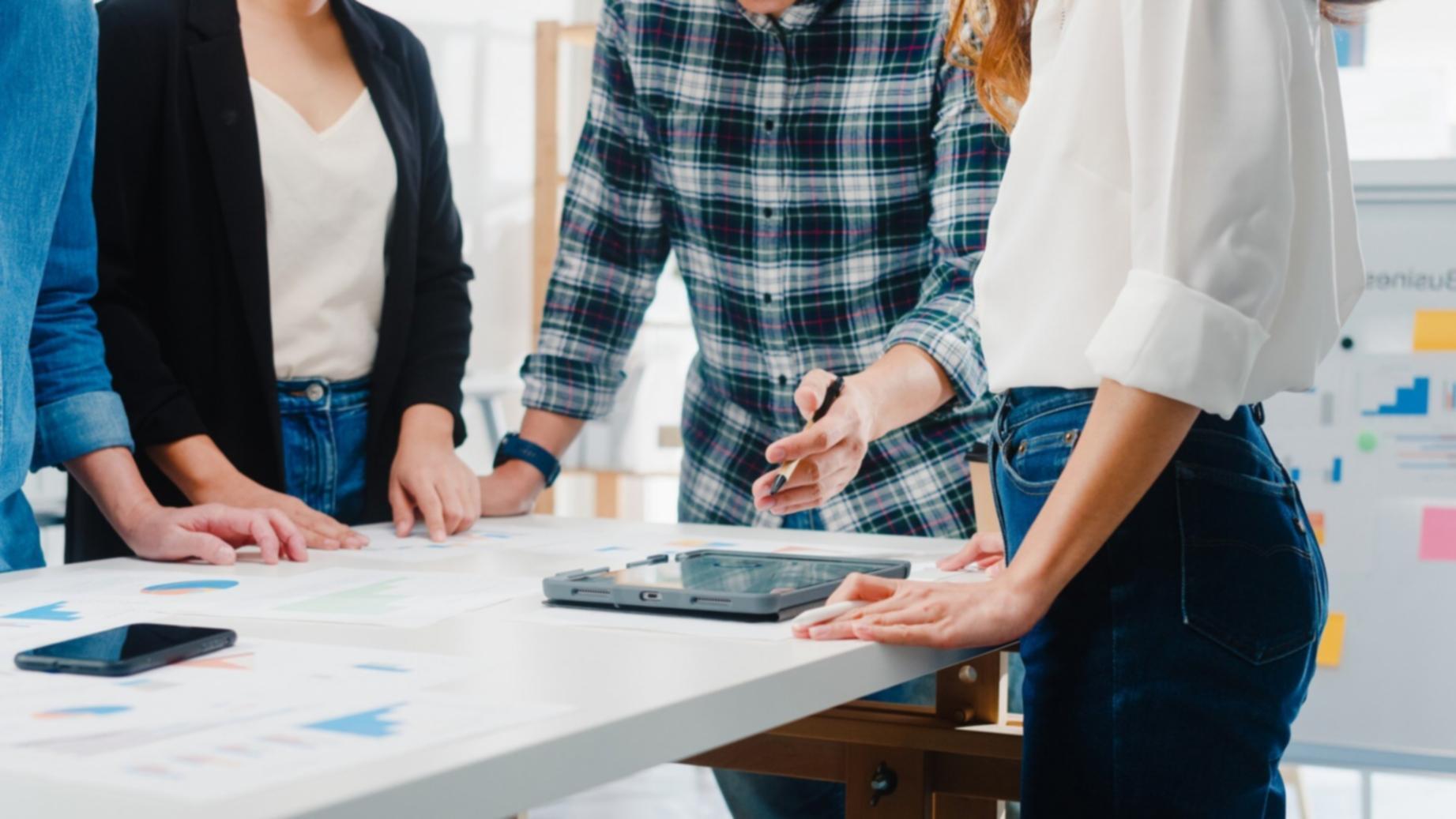 Professionelle Nagelpflege-Techniken und Werkzeuge